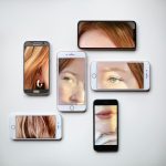 Plusieurs smartphones représentant une photo trqvqillée en formation bureautique photoshop