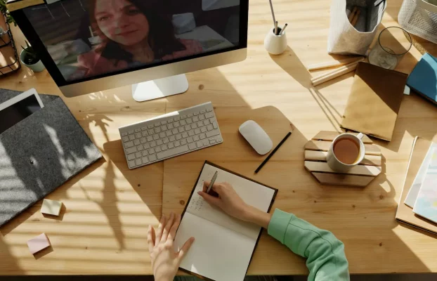 Formation à distance ou présentiel ? Les + et les –